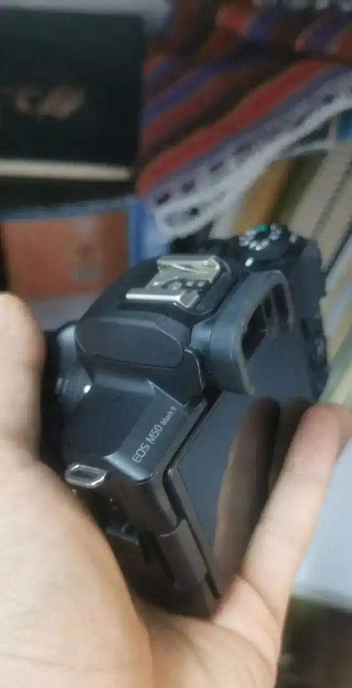 Canon m50ii دست دو