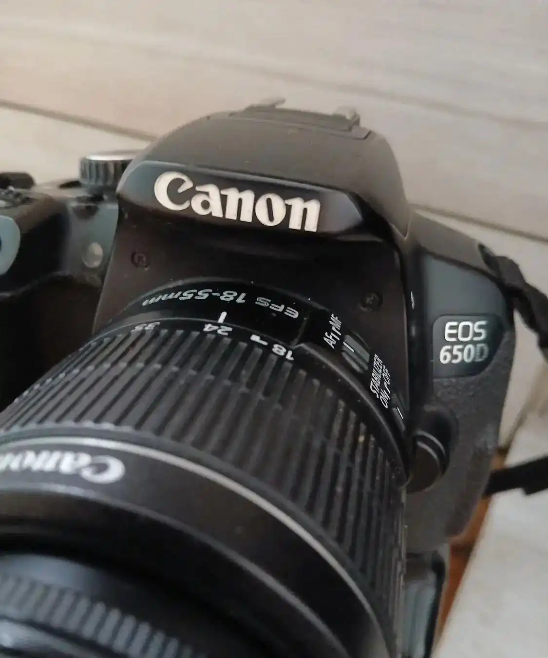 دوربین کنون دست دو