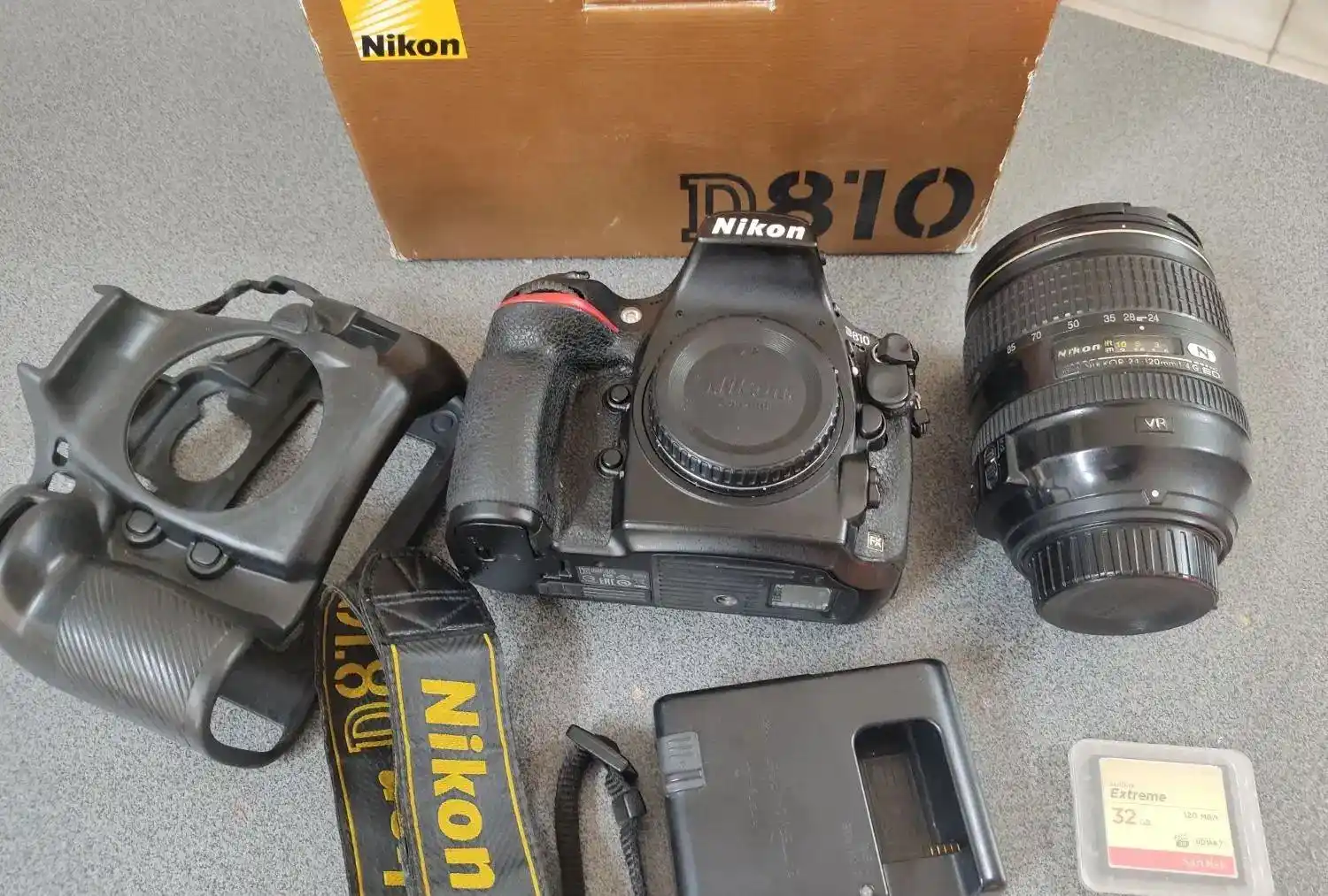 Nikon d810 دست دو