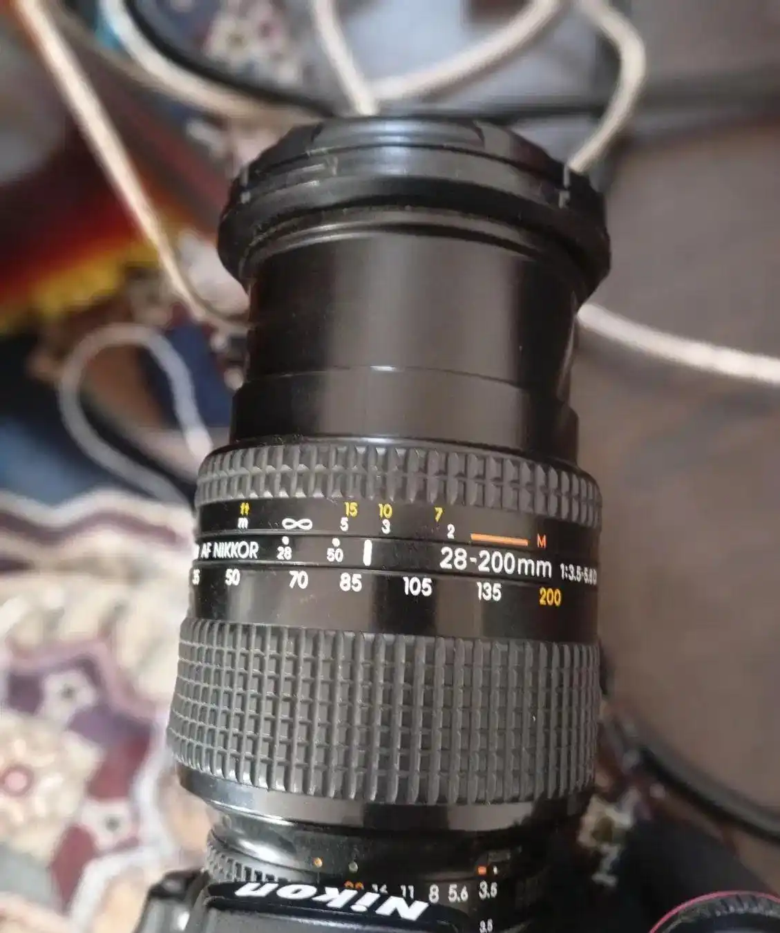 نیکونD7000 در حد دست دو