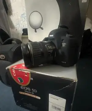 فروش دوربین کنون 5d mark3 با لنز ۱۰۵-۲۴ دست دوم