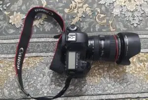 فروش دوربین کنون 5d mark3 با لنز ۱۰۵-۲۴ دست دوم