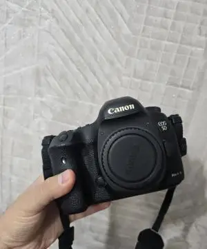 فروش دوربین کنون 5d mark3 با لنز ۱۰۵-۲۴ دست دوم