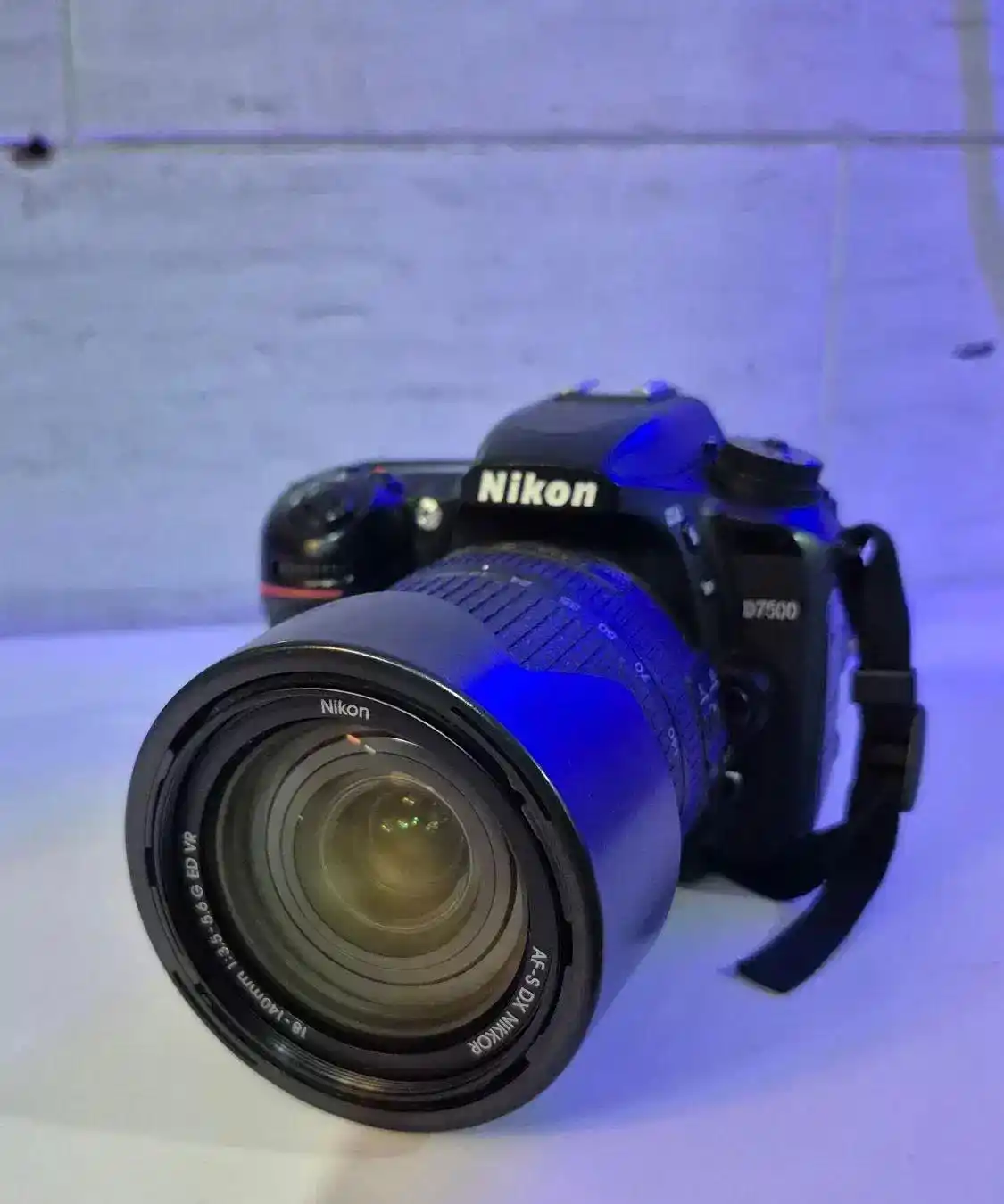 دوربین عکاسی و فیلمبرداری حرفه ای دست دو