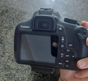 دوربین کنن ۱۲۰۰d دست دوم