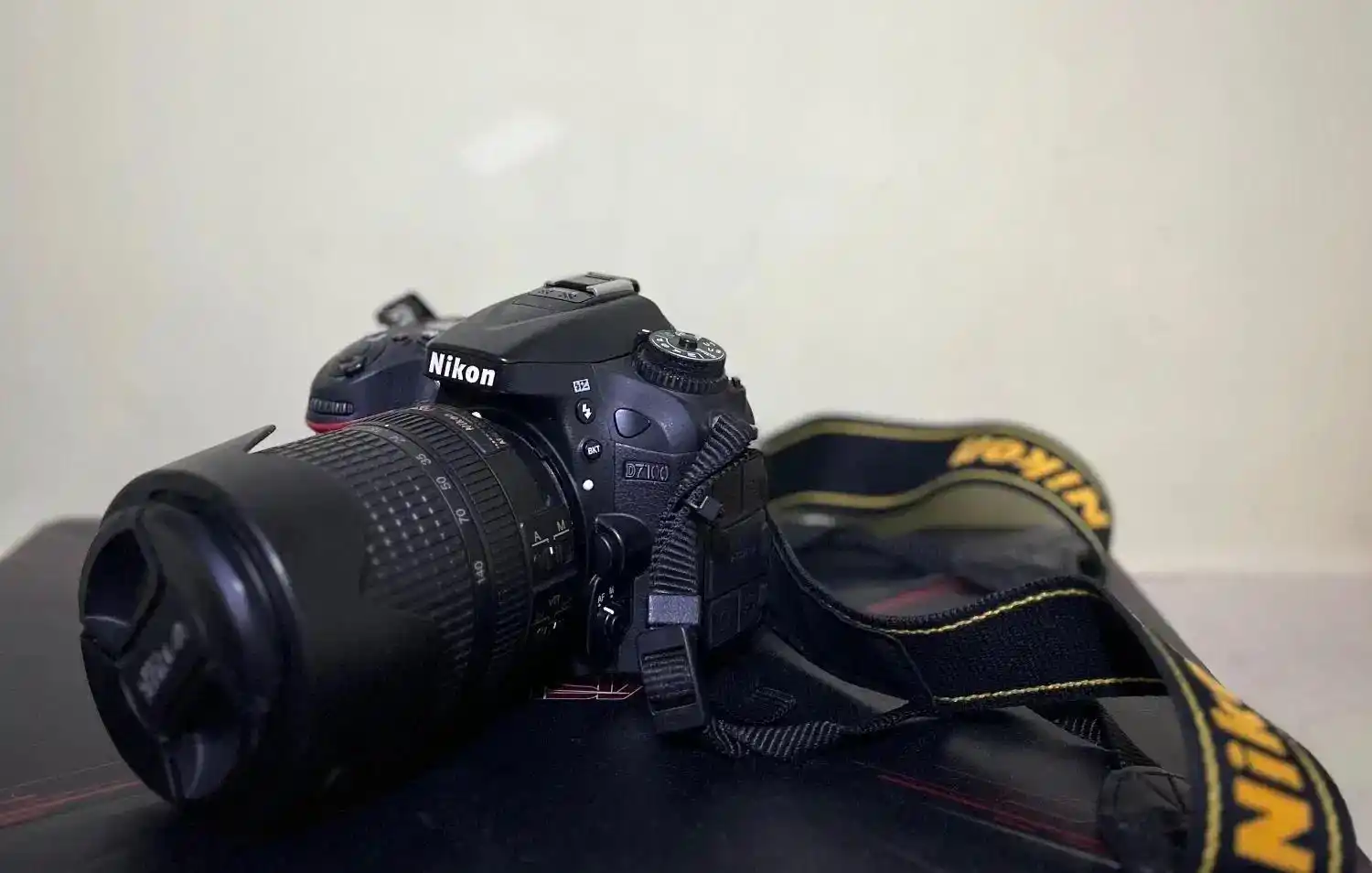 دوربین نیکون D7100 دست دو