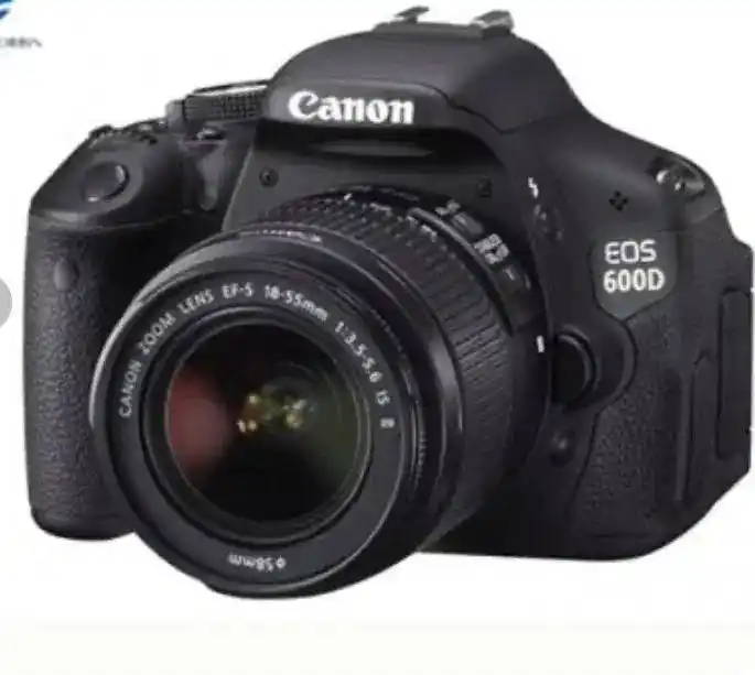 دوربین canon مدل 600d دست دو