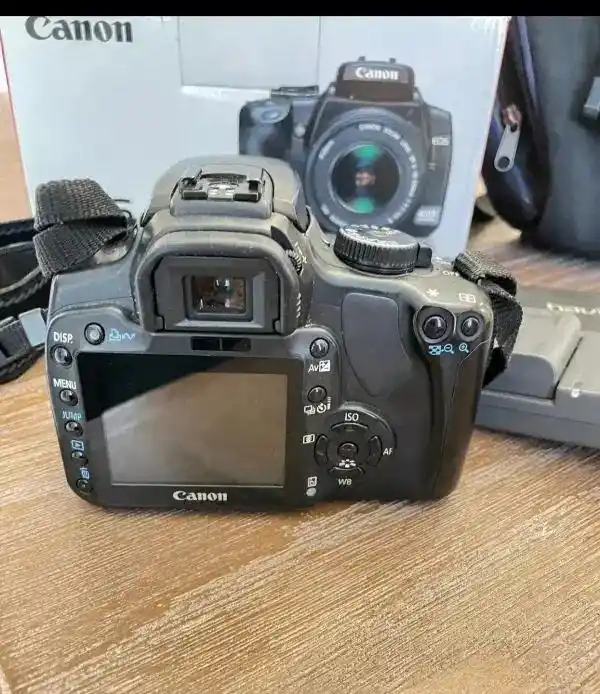 دوربین عکاسی کنکون d400 دست دو