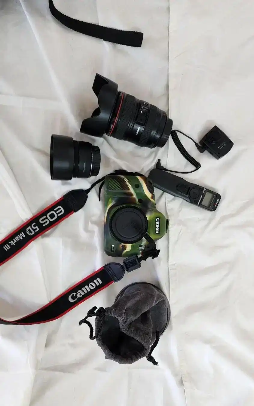 دوربین کنون 5D mark III با لنز 24-105م.م و 50 م.م دست دو