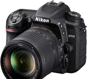 دوربین nikon d7500 body دست دوم