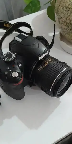 دوربین حرفه ای نیکون  Nikon D3200+18-55mm دست دوم