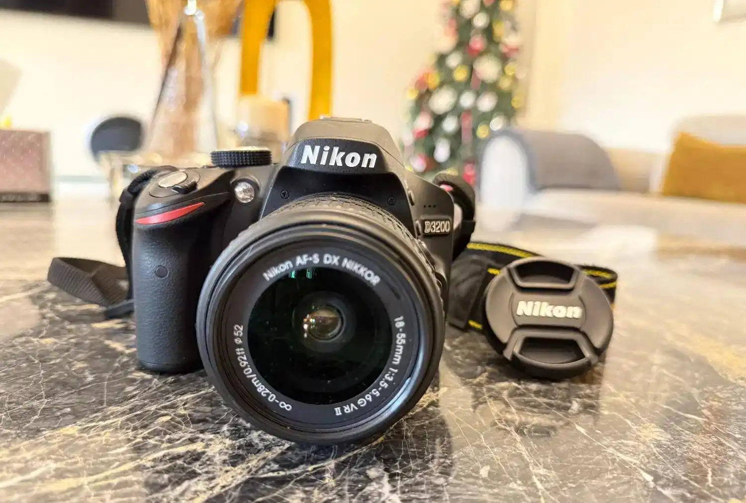 دوربین نیکون D3200 دست دو