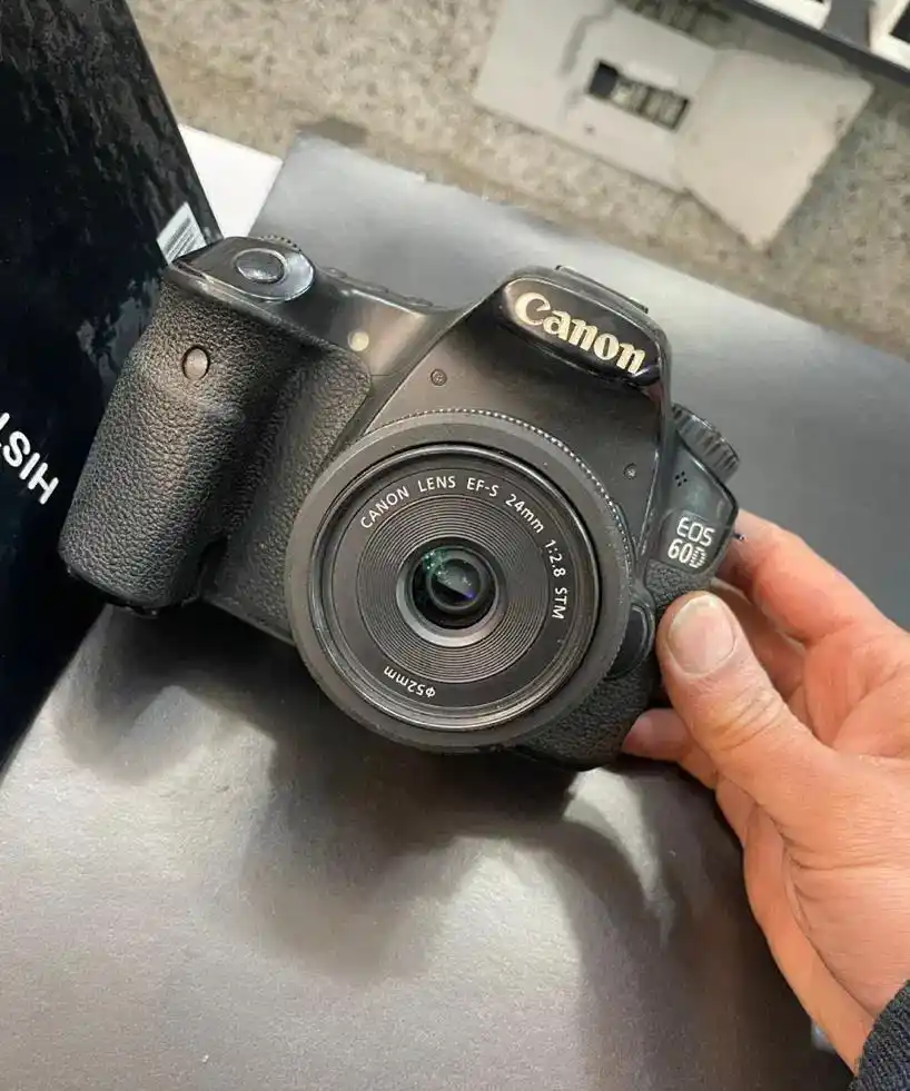 دوربین عکاسی ۶۰دی کانن دست دو