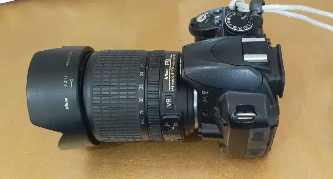 دوربین عکاسی نیکون دست دو