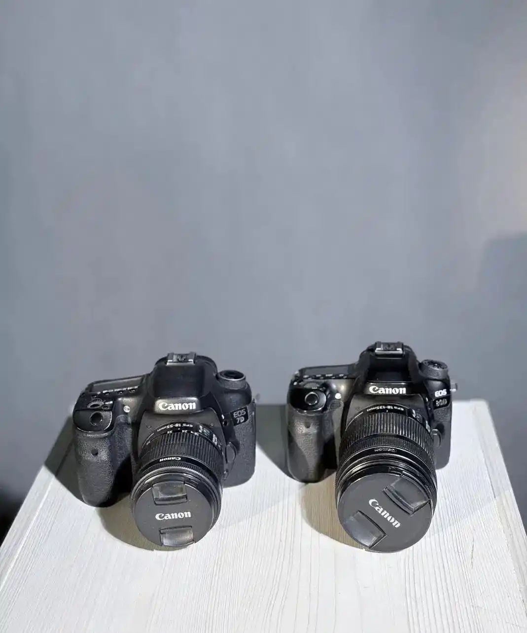 دوربین 80D به همراه لنز ۱۸-۵۵ دست دو