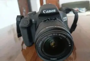دوربین canon2000d دست دوم