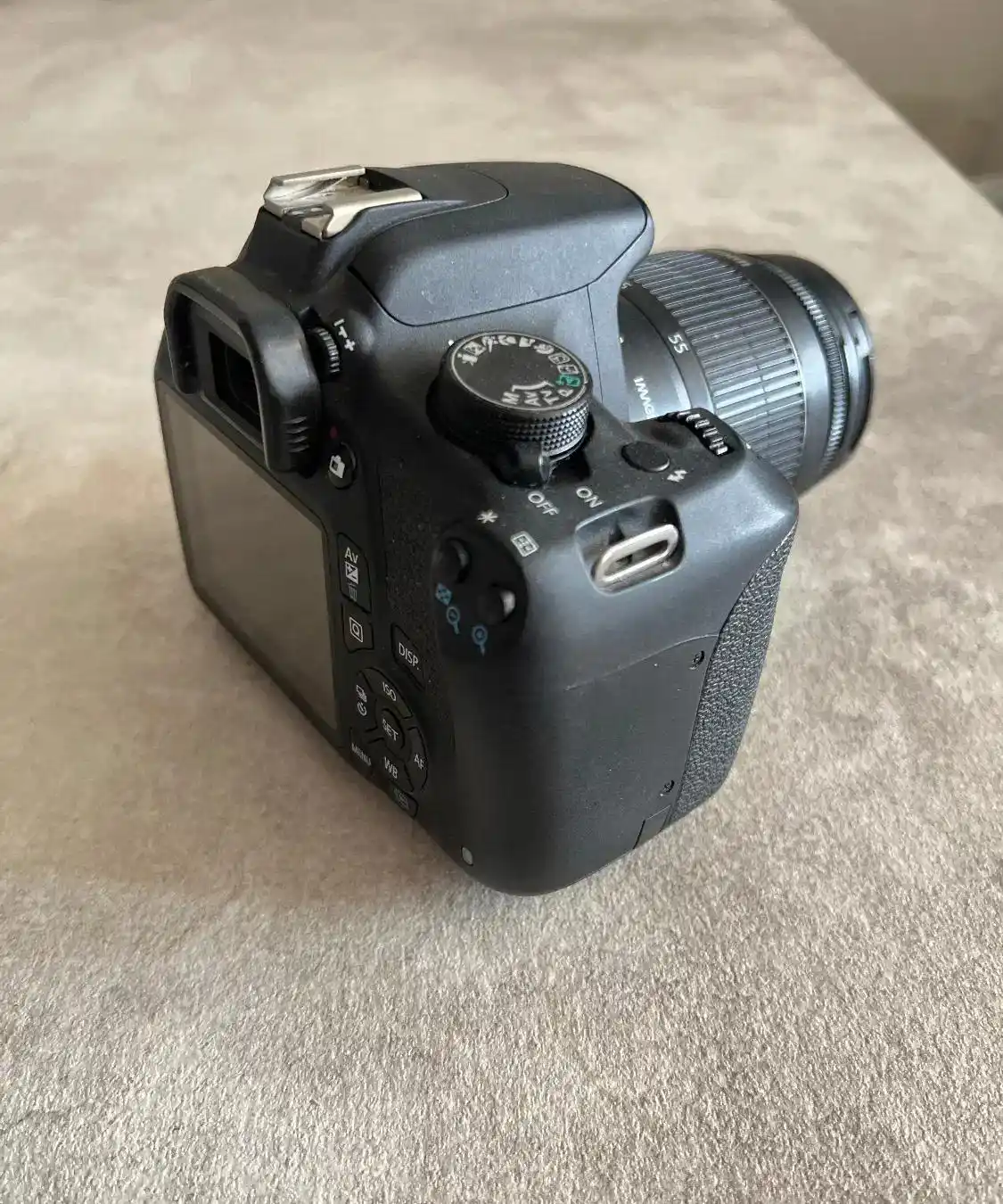 دوریین کنون 1200D دست دو