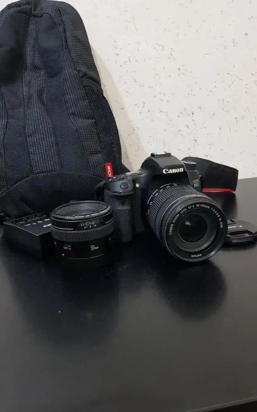 دوربین 70d کنون دست دو