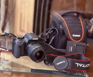 دوربین کنون 550d دست دوم