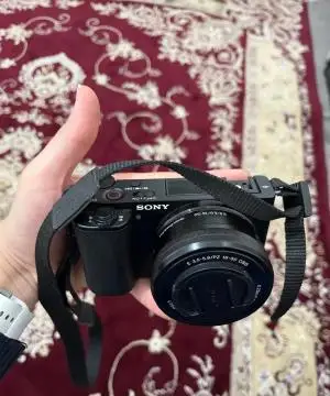 دوربین بدون آینه سونی Sony ZV-E10- kit 16-50mm دست دوم