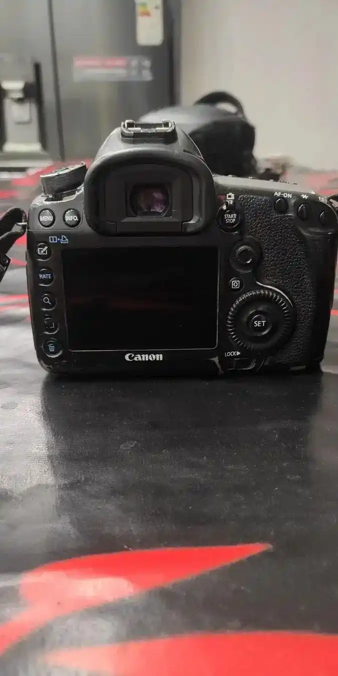 دوربین کنون5dمارک 3 دست دو