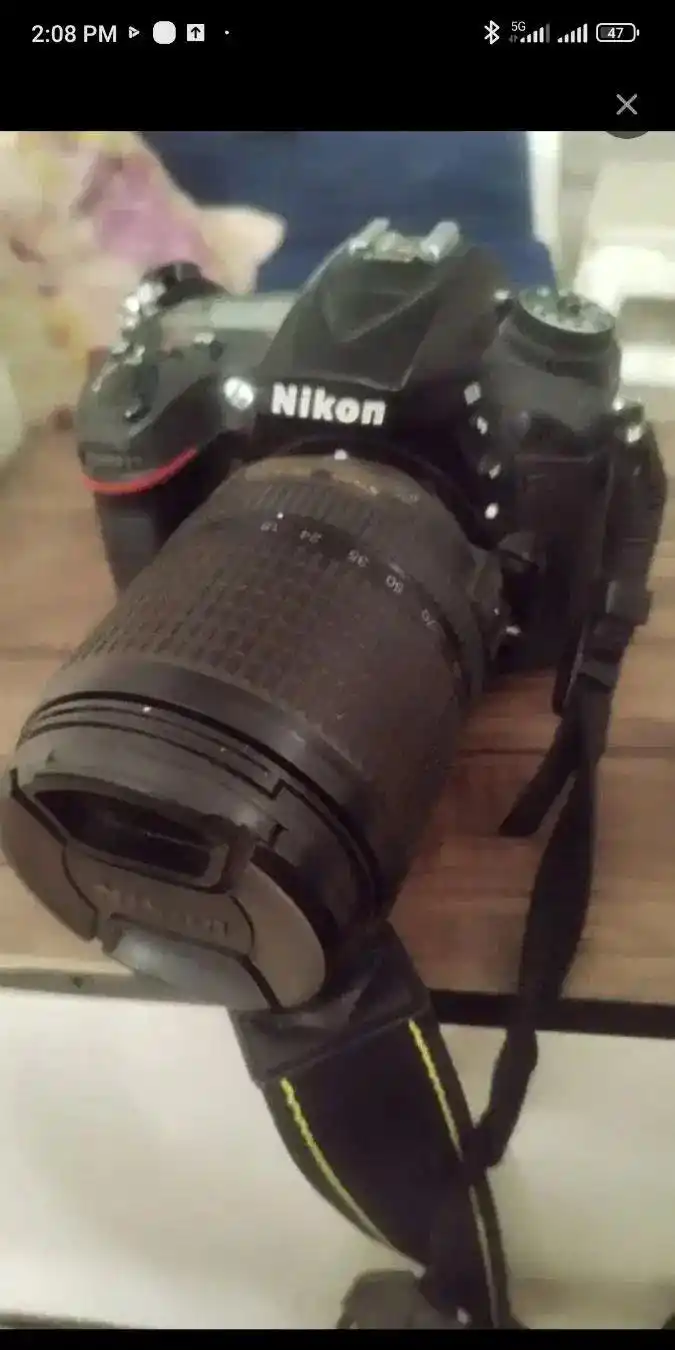 نیکون d7200 دست دو