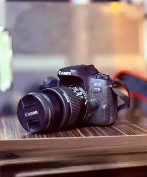 دوربین عکاسی 77D Canon با لنز 55-18 دست دوم