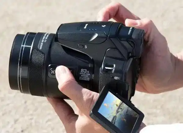 دوربین نیکون p900 سالم و کم کار دست دو