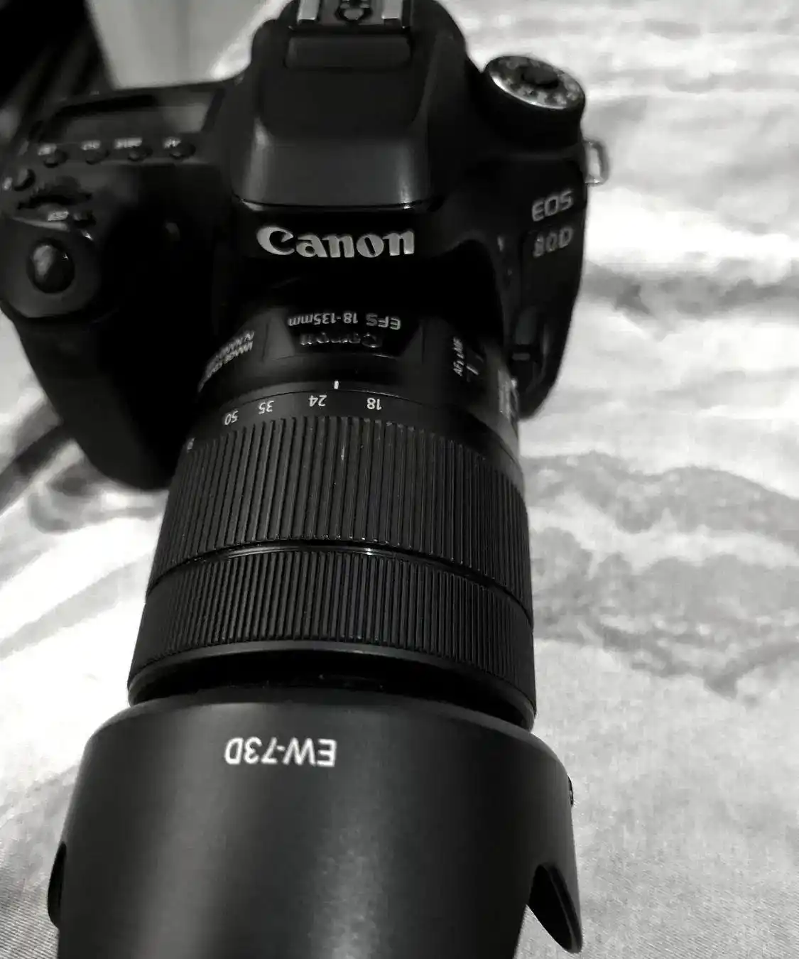 کنون ۸۰d لنز ۱۸ ۱۳۵ دست دو