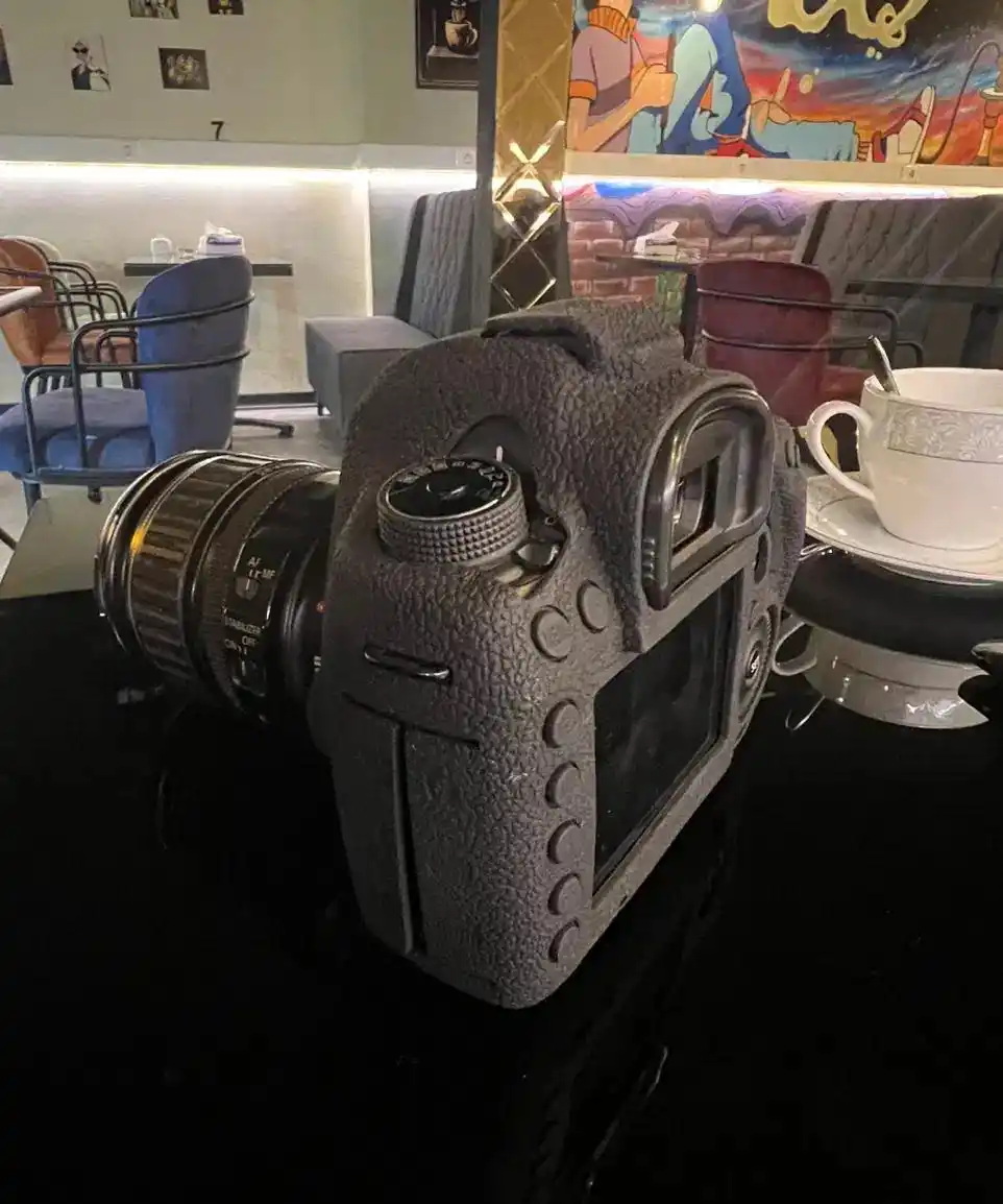 دوربین کنون ۵ دی مارک ۳ canon 5 مارک3 شات۳۵۰۰ درحد دست دو