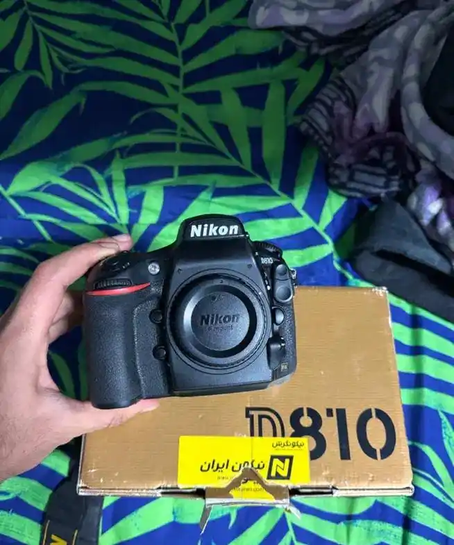 دوربین نیکون D810 دست دو