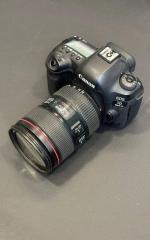 دوربین 5D Mark IV کانن دست دوم