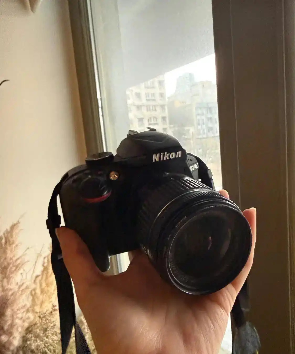 دوربین عکاسی نیکون d3400 دست دو