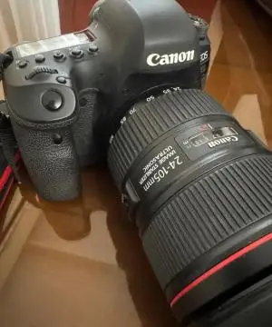 دوربین حرفه‌ای کانن کارکرده  | Canon 6D Mark II Body (شات 29k) دست دوم