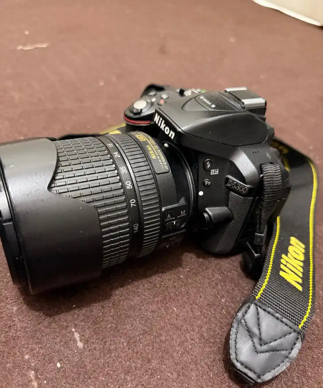 دوربین Nikon D5300 دست دو