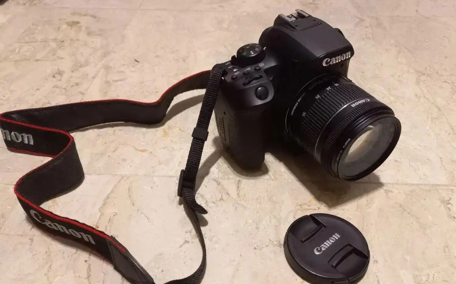 دوربین canon EOS 850D دست دو