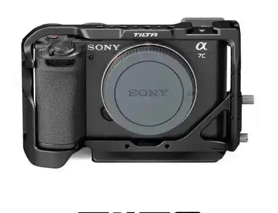 کیج Tilta Cage مخصوص Sony A7C II  اورجینال و تمیز دست دو