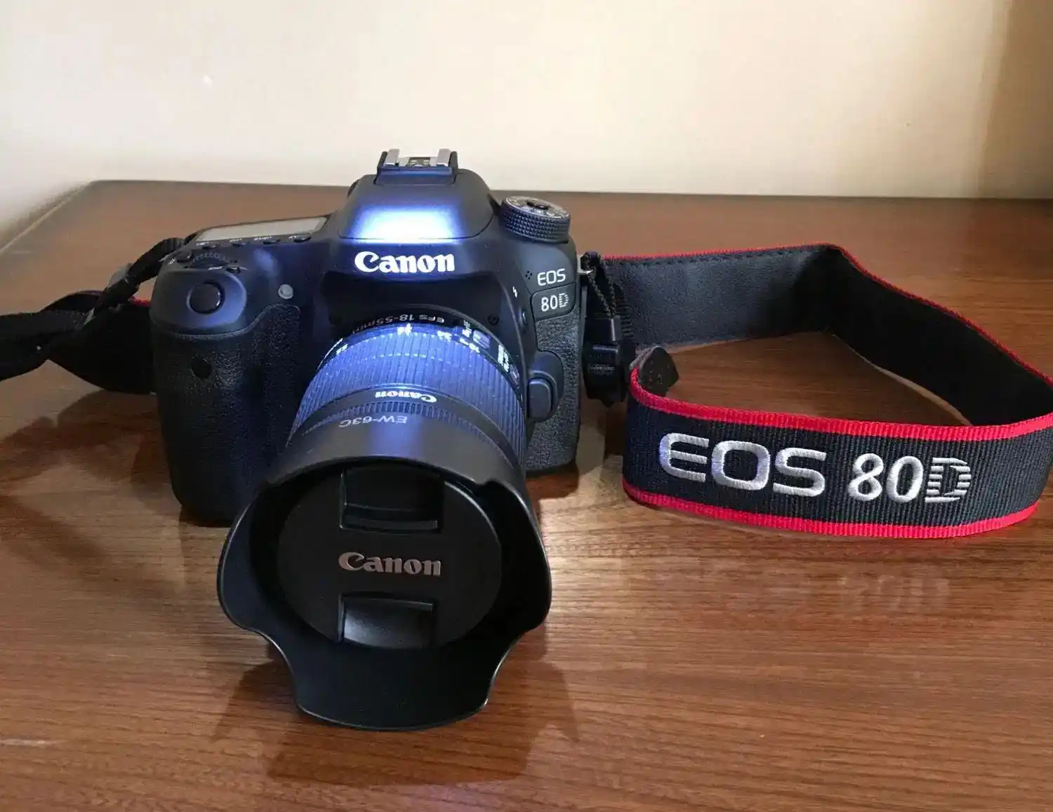 Canon 80D - 18-55 STM Lens دست دو