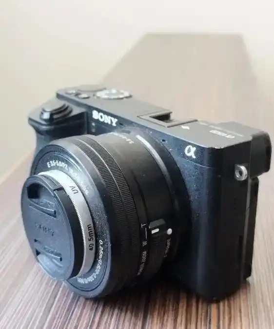 دوربین سونی a6500 با لنز کیت و لنز 50mm f 1.8 دست دو
