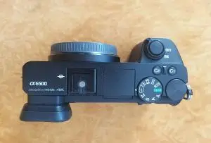 دوربین سونی a6500 با لنز کیت و لنز 50mm f 1.8 دست دوم