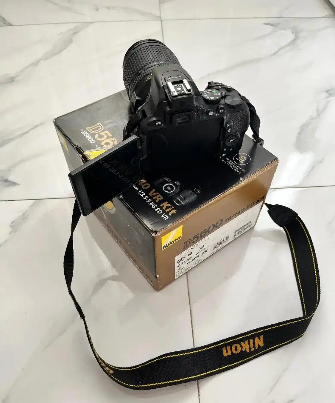 دوربین عکاسی Nikon 5600D دست دو