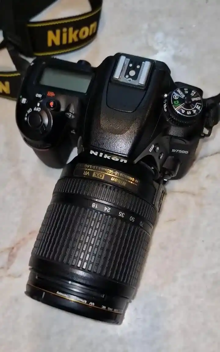 دوربین نیکون D7500 NIKON عکاسی فیلمبرداری حرفه ای دست دو