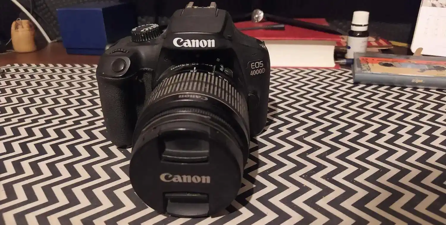 دوربین کنون 4000d دست دو