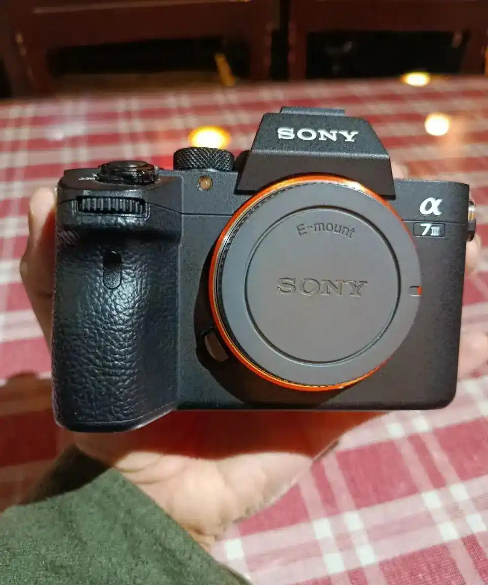 دوربین sony a7iii/ صد شات ( آلفا سون مارک تری ۳) دست دو