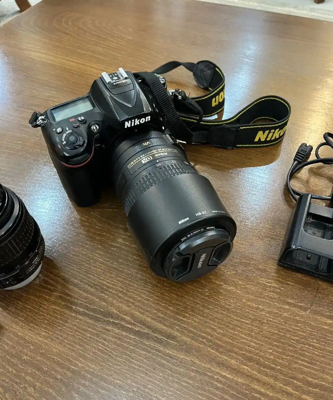دوربین Nikon D7200 در حد نو دست دو