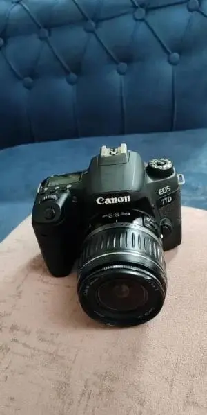 دوربین کانن 77d کانن ۷۷ دی با لنز ۱۸.۱۳۵ دست دوم