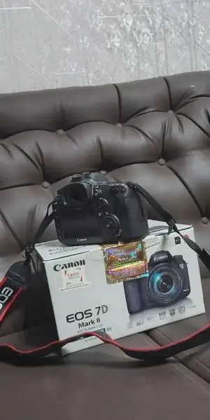 سه عدد لنز لنز نیکون در حد آک و بادی canon 7d ii دست دوم