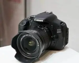 دوربین کنون ۶۰۰D دست دوم