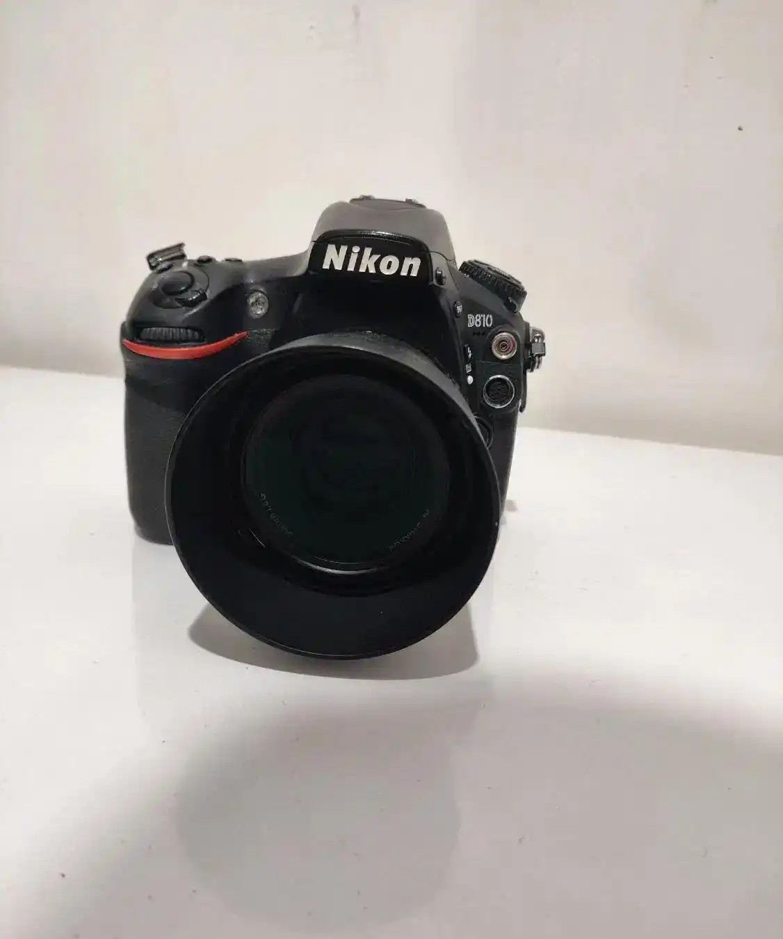 دوربین حرفه‌ای D810 فول‌فریم با لنز 50mm دست دو