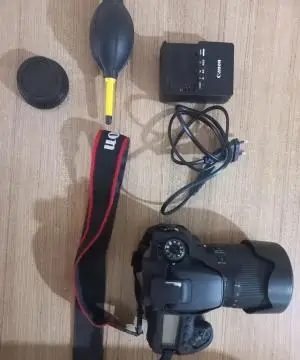 دوربین کنون 90D زیر دو‌ هزار شات دست دوم